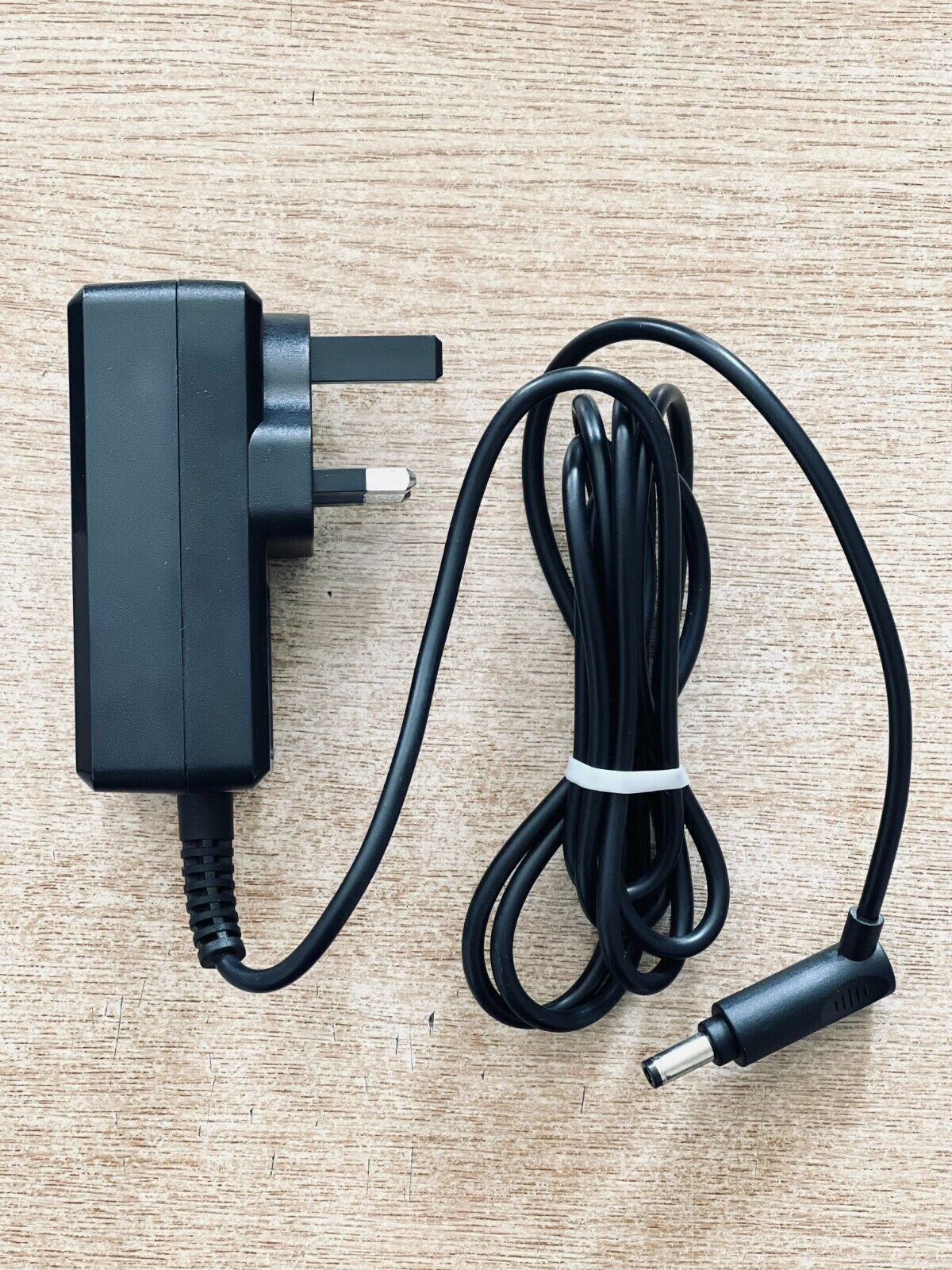 *Brand NEW*ADAPTER CHARGER PLUG FOR LED LAMP NAIL DRYER NAILS UK 12V 2A AC/DC POWER SUPPLY - Click Image to Close